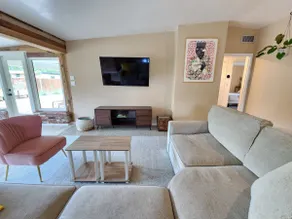 GardenHouse @AudubonPark Sleeps 8 - Image 2