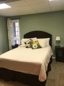 Cozy, private and CLEAN @ The Abbey. - Image 2
