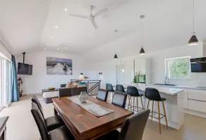 Amazing new villa with heated pool, sunbath area, surounded with olive trees**** - Image 4