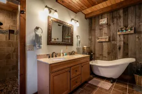 Pet & kid friendly Cabin in Bryson City! - Image 3