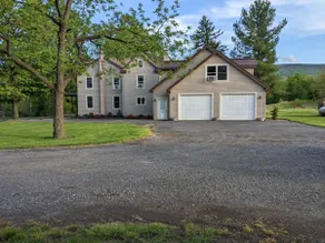 Bubbling Brook Farmhouse- your family getaway - Image 5