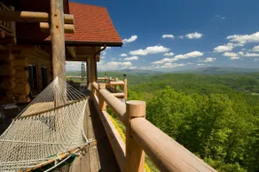 LUXURIOUS TN Mtn Lodge- Sleeps 22+, Hiking & Lake - Image 4