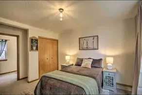 Spacious 2 bedroom bottom unit home. - Image 3