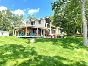 Large Island Lake House, near casinos - Image 3