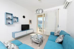Premium Bay View Balcony! *Free Private Parking - Image 3