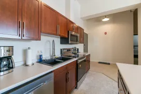 #1 Executive Stay Condo, close to HSC and UofW - Image 3