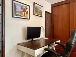 Bright & Luxurious 2BR Apartment @Virrey - Image 4