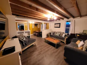 BuffaloRiver Farmhouse w/Hot Tub - Image 3