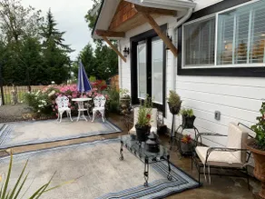 Historic 1884 Country Cottage with Modern Luxury - Image 4