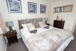 Hawksworth House- 2 Bedroom House, Central Swindon - Image 3