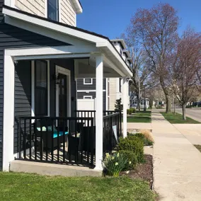 Strong’s Harbor House !Grand Haven - Image 2