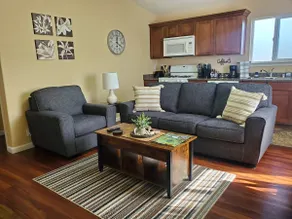 Private 1bdrm 1ba house w/garage - Image 4
