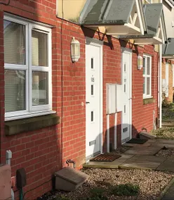Dinky House- Cosy 2 bed mid terrace uphill Lincoln - Image 2