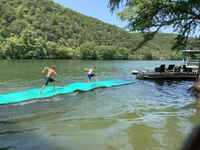 Lake Austin Waterfront with Volleyball and Kayaks - Image 5