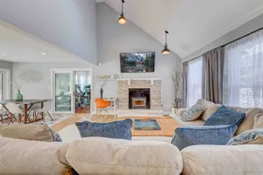 Modern Home in Heart of Poconos Camelback Lake - Image 2