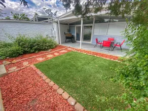 Charming Central Townhome, Gem on Grant Road - Image 2