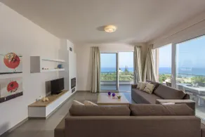 Seaview Eco-Villa | Designer Pool & Sun-Ledge - Image 4
