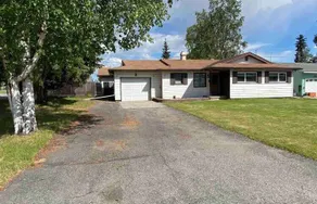House w/garage and hot tub! - Image 4