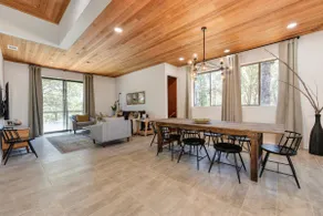 Fantastic House with Indoor Pool! - Image 4