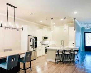 Luxury Stay- Comfort of home - Image 5