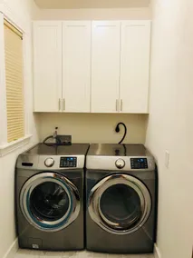 Large apartment for up to 8 ppl/3rd floor - Image 4