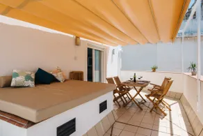 Hostly Acetres 2A-Penthouse in City Center-Fibre-Parking Opt - Image 5