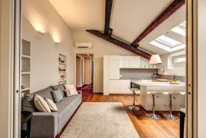 Luxurious Apartment in Milan - Image 5