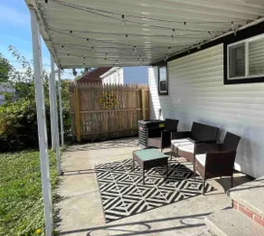 2-bedroom modern home close to Downtown Cleveland - Image 4