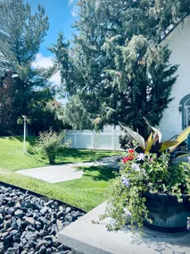Beautiful home, historic property- downtown Nampa - Image 3
