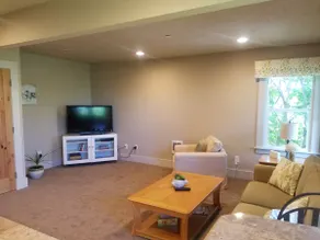 5th Avenue Suites #5 - Image 4