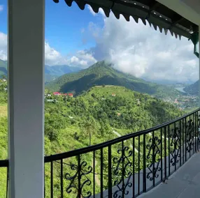 Ekaa: Workation Homestay, 180° Valley Views - Image 5