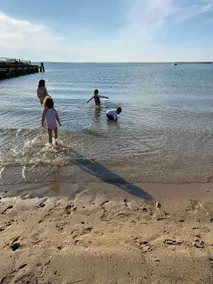 Family friendly beach house walk to ocean - Image 3