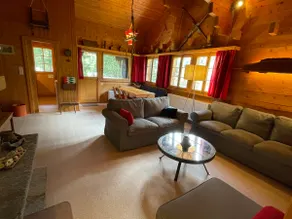 Traditional chalet (S3) - Image 5