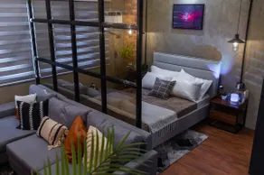 Stylish Industrial + Theater set up and Queen Bed - Image 4