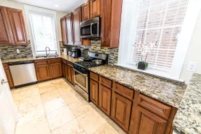 Sleeps 9, walk to Forest Park/WashU/Zoo/DelmarLoop - Image 5