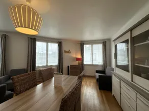 François 1er, Spacious 2-bedroom - Downtown Cozy - Image 2