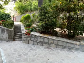 Garden Vacation Home - Image 5