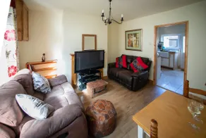 Charming terraced cottage close to Alton Towers - Image 4