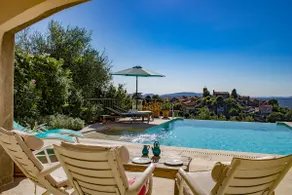 220sqm Villa | Pool, Panoramic View, 4 Bedrooms - Image 4
