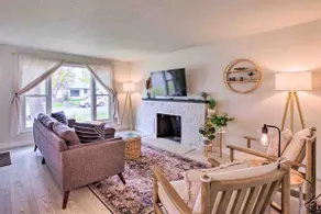 Updated home, sleeps 10 in great neighborhood! - Image 4