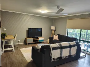 Cheerful 3 bedroom home close to beach and lake - Image 3