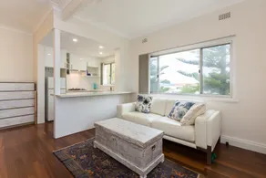 Ocean Breeze Studio - Image 2
