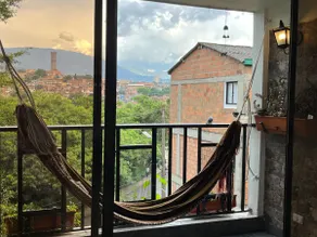 Apartment with office and hammock near the subway + view - Image 4