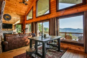 The Blue Bear Cabin - Image 5