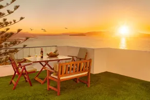 Sunset Home with sea view - Image 4