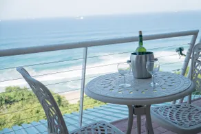 Affordable ! Romantic ! Cosy! *Awesome Sea View * - Image 2