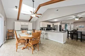 3BR Escape: Arcade-Hot tub- Pond Fishing-Firepit - Image 4