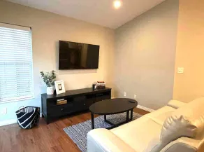 Hidden Gem in Gated Community with Pool 🏠 - Image 3