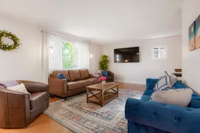 Spacious 5bdrm/hot tub/GAME RM/20min to Den&Bouldr - Image 2