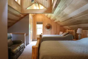 Cozy Cabin with private hot tub - Image 2